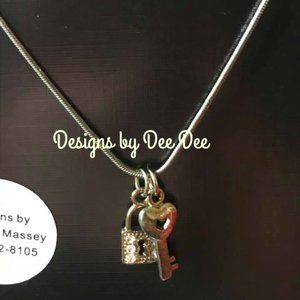 5/$20🔥Silver Tone Rhinestone Lock & Key Necklace🔥Bundle special price